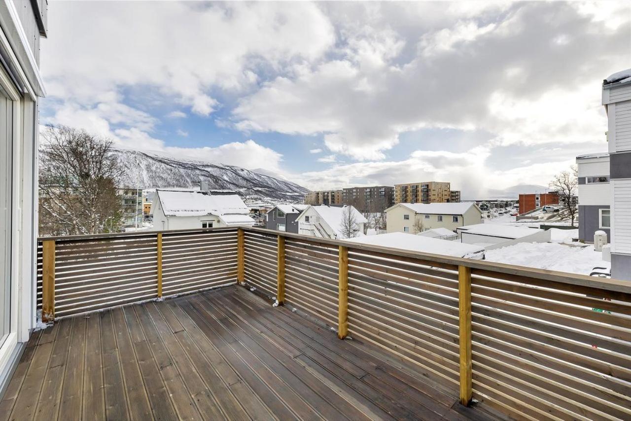 Kais sauna, jacuzzi, cinema&balcony house! Central location Tromsø Exterior foto